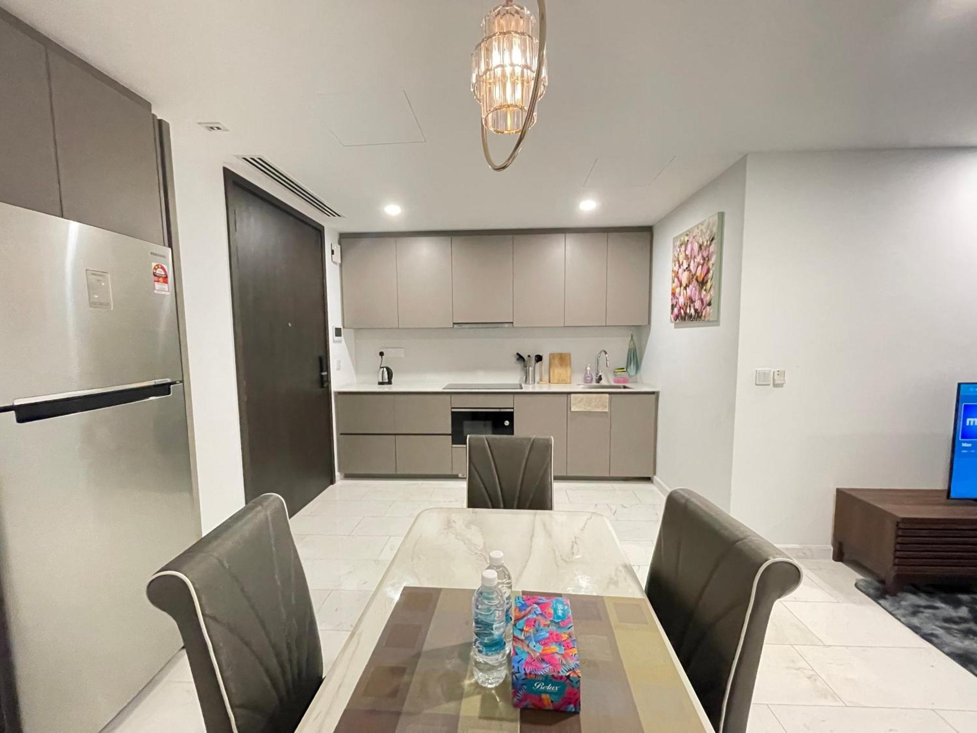 Pangsapuri Eaton By Luxury