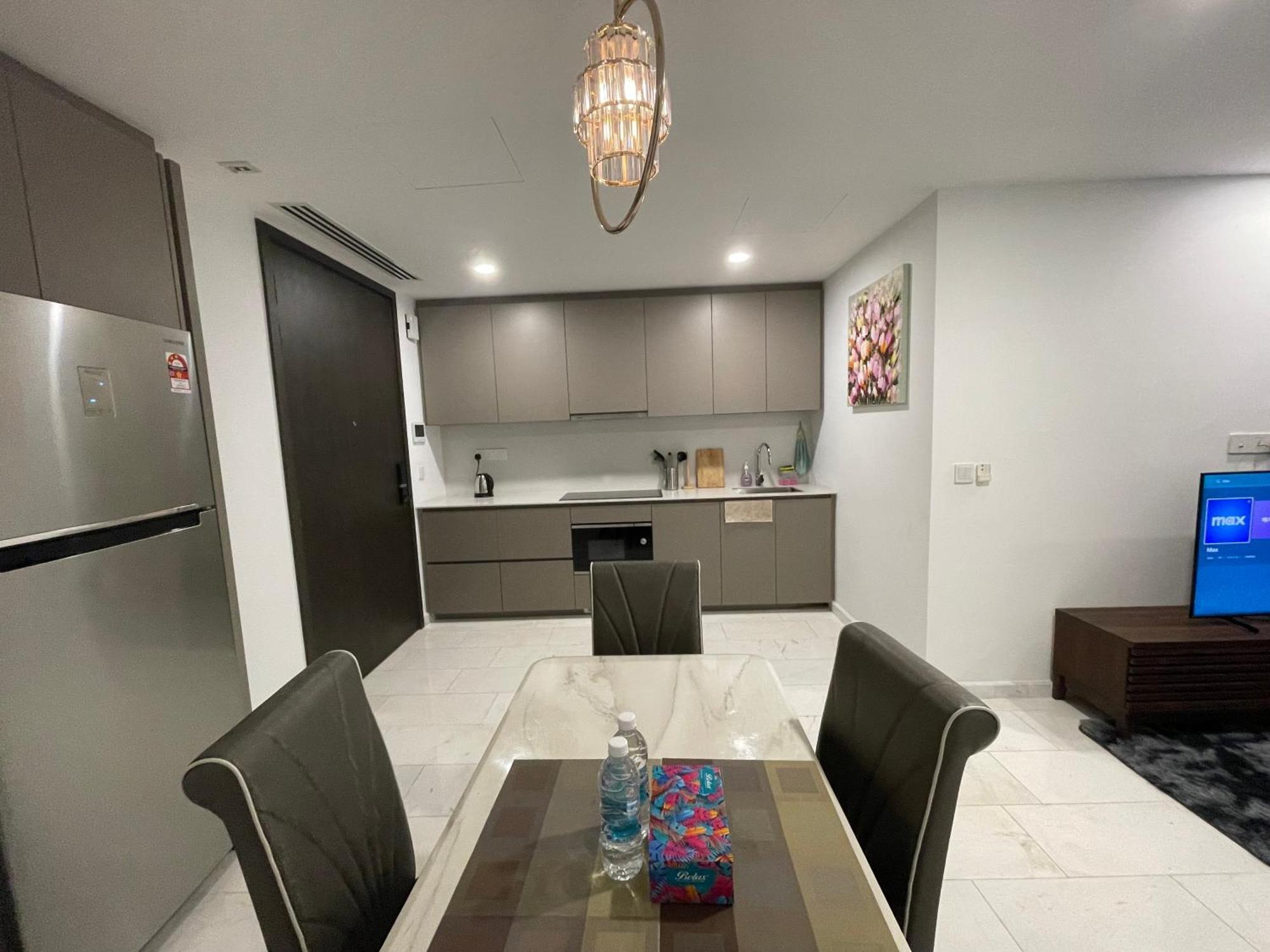 Pangsapuri Eaton By Luxury